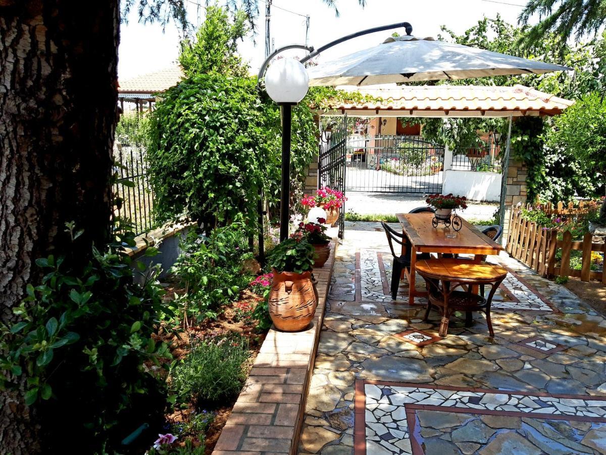 Handmade Peaceful Cozy House Near The Beach Nea Kallikrateia Екстер'єр фото